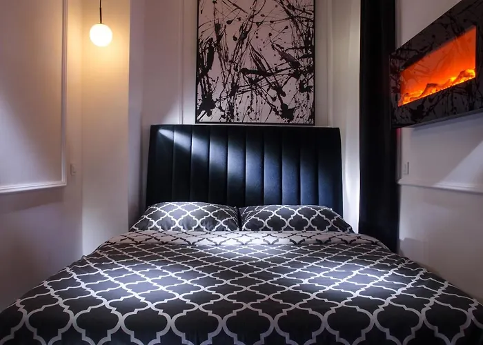 Main Square Luxury Apartment